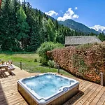 Sanaz Chalet *